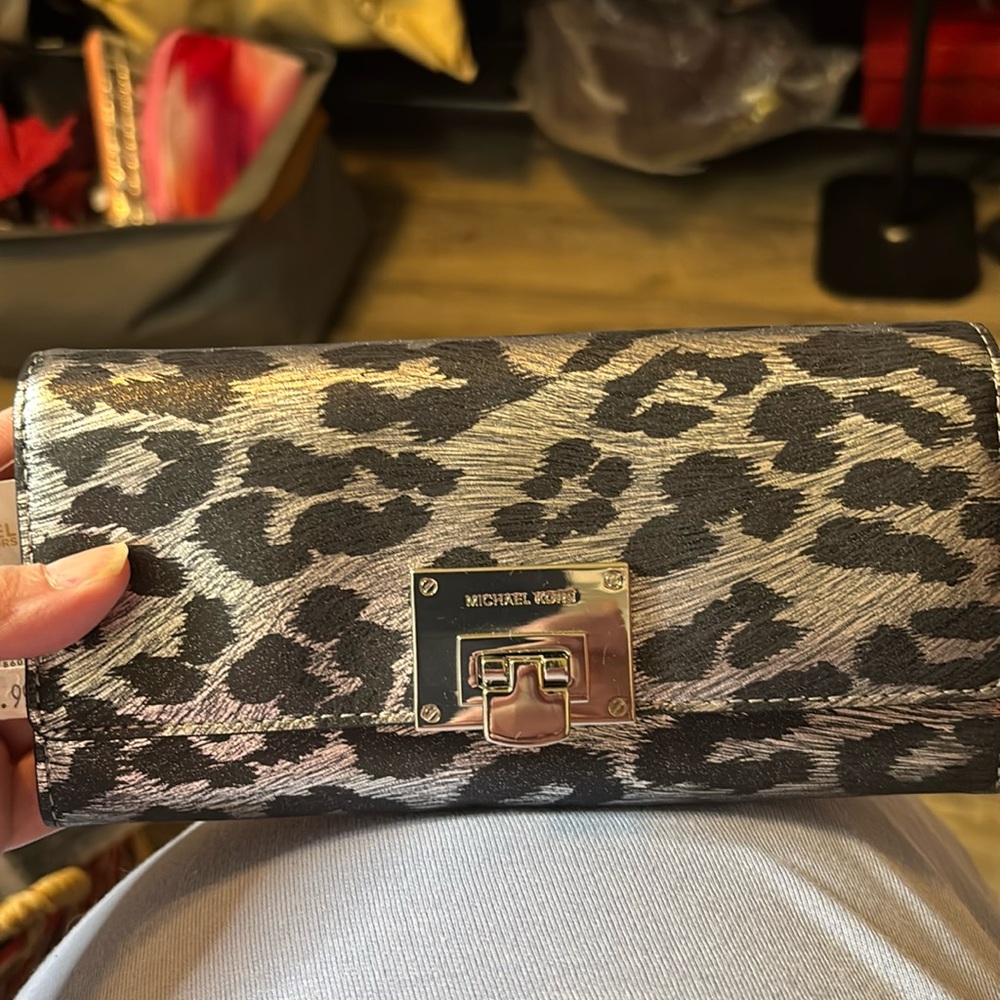 NWT Micheal Kors Tina long wallet